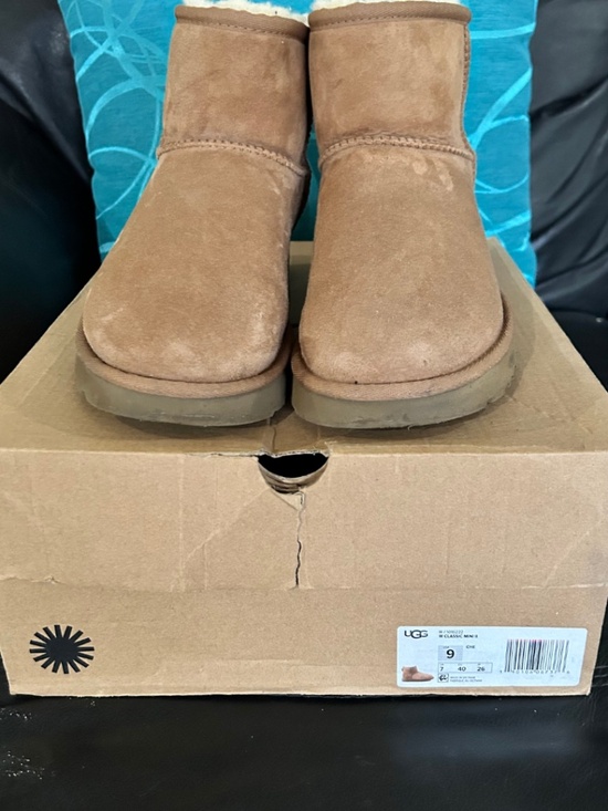 UGG - Women's Classic Mini II - Picture 2 of 5